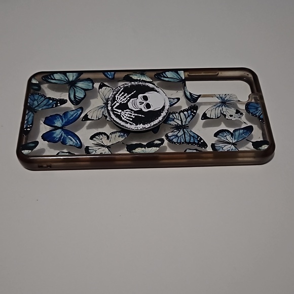 Samsung Galaxy S21 Butterfly phone case with skull popsocket - Picture 4 of 6